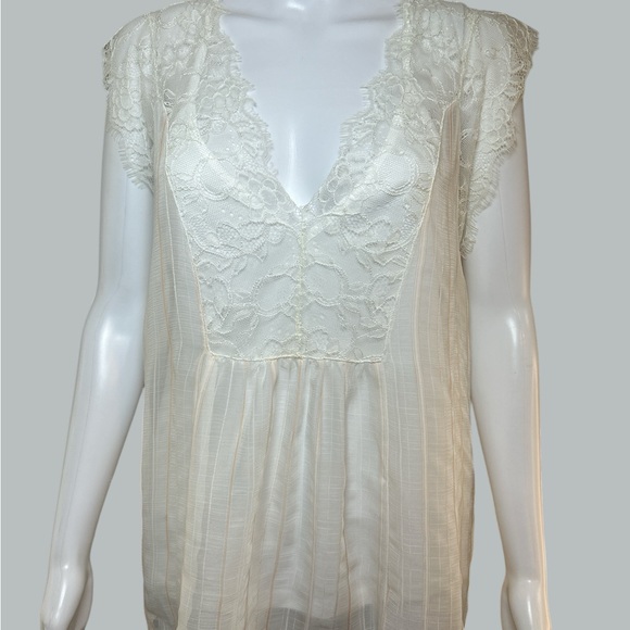 Lovestitch Kaylee Lace & Satin Blouse in Ivory - Picture 7 of 9